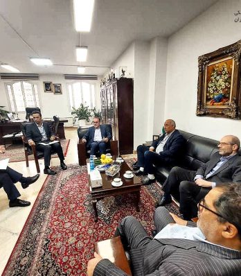 برگزاری نشست داروسازان با رئیس‌کل سازمان نظام پزشکی کشور درخصوص عرضه برخط دارو