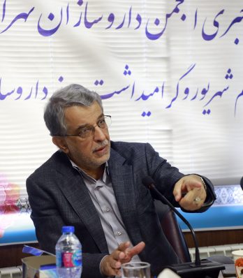 رییس انجمن داروسازان تهران: اقتصاد داروخانه‌ها منطقی شود